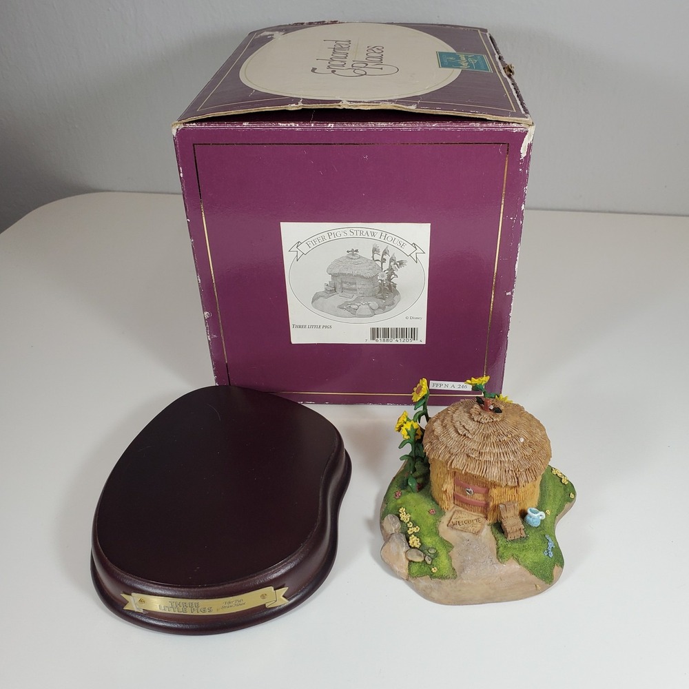 Damaged Disney WDCC Enchanted Places Fifer Pigs Straw House 3 Little Pigs + Box